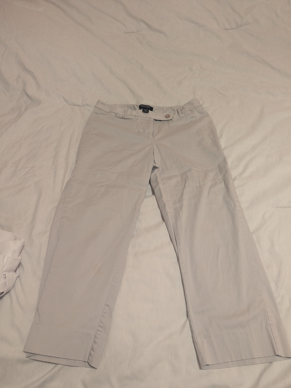 White House Black Market Women’s Cropped Pants — Light Gray